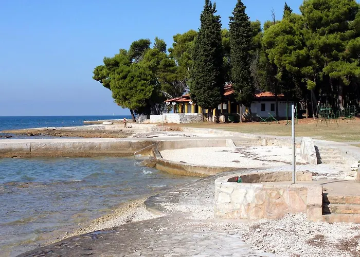 With A Parking Space - 7283 *